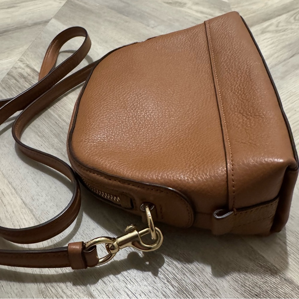 EUC Coach l Dome Shaped l Pebble Leather | Light Saddle (Brown) | Crossbody - Picture 6 of 9